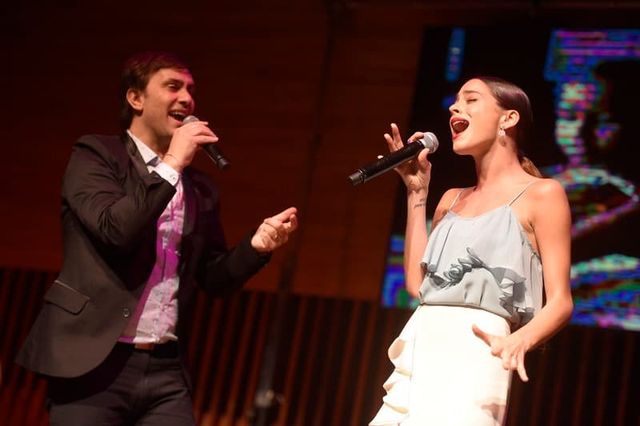 En escena junto a Tini